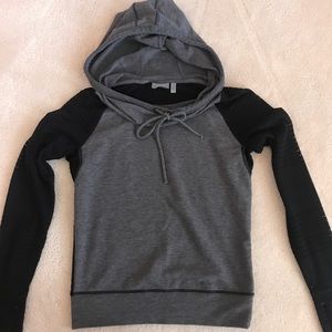 Athleta XXS Black/Grey Breathable Long Sleeve